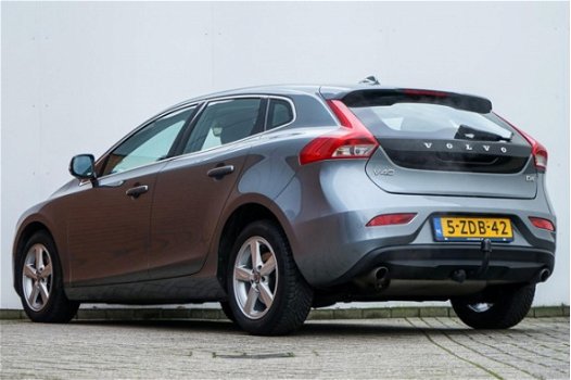 Volvo V40 - 2.0 D4 Momentum Business 2014 Trekhaak dealer onderhouden - 1