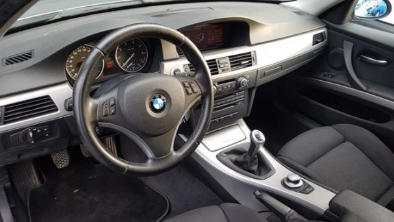 BMW 3-serie Touring - 318i Business Line NAVI/CRUISE/CLIMA/PDC/LMV - 1