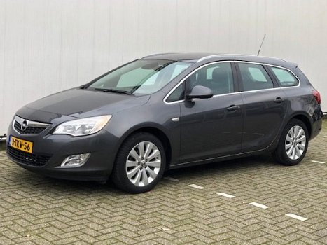 Opel Astra Sports Tourer - 1.4 Turbo 140PK Cosmo met Trekhaak / Dealer Onderhouden - 1