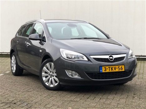 Opel Astra Sports Tourer - 1.4 Turbo 140PK Cosmo met Trekhaak / Dealer Onderhouden - 1