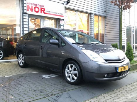 Toyota Prius - 1.5 VVT-i Tech Edition Navigatie Camera zelfparkeersysteem - 1