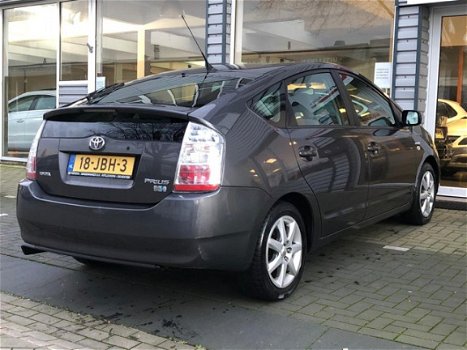 Toyota Prius - 1.5 VVT-i Tech Edition Navigatie Camera zelfparkeersysteem - 1