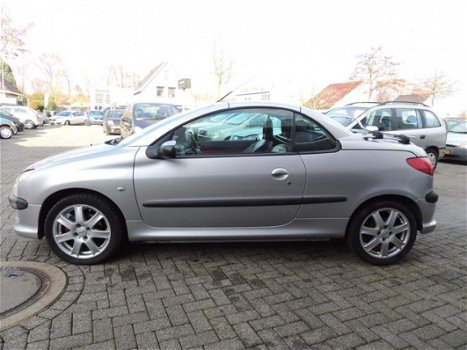 Peugeot 206 CC - 2.0-16V , Dealer onderhouden, Leer, Clima - 1