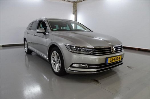 Volkswagen Passat Variant - TDI 120PK DSG R-LINE EDITION VARIANT NAVI/LEDER/PDC - 1