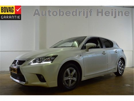 Lexus CT 200h - 