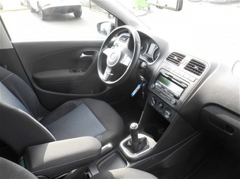 Volkswagen Polo - 1.2 TSI 105 pk Panoramadak Airco/Cruise controle/Parkeersensoren/Stoelverwarming - 1