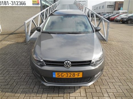 Volkswagen Polo - 1.2 TSI 105 pk Panoramadak Airco/Cruise controle/Parkeersensoren/Stoelverwarming - 1