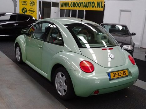 Volkswagen New Beetle - 2.0 Highline Airco Stuurbekrachtiging - 1