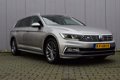 Volkswagen Passat Variant - 1.6 TDI Connected Series R-Line DSG Automaat, Virtual cockpit, Panoramad - 1 - Thumbnail