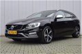 Volvo V60 - 2.4 D6 Twin Engine R-Design Navigatie, Stoelverwarming, Afn.Trekhaak, 18inch LMV, 1e Eig - 1 - Thumbnail