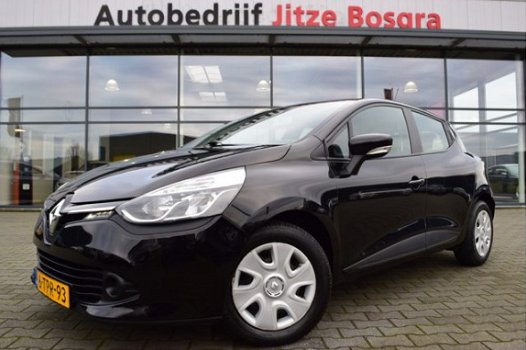 Renault Clio - 1.5 dCi ECO 90pk Expression Airco, Navigatie, Cruise control, Bluetooth telefonie - 1