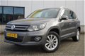 Volkswagen Tiguan - 2.0 TDI DSG 4-M SPORT & STYLE NAV TREKHAAK - 1 - Thumbnail