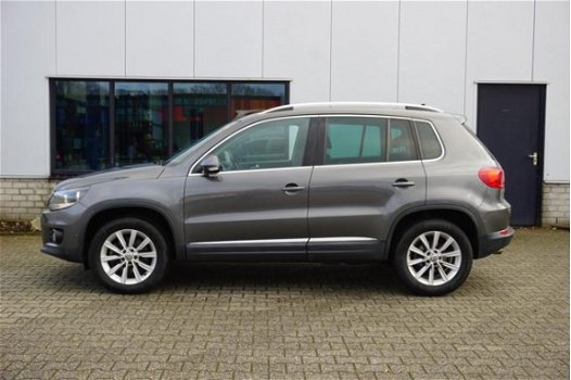 Volkswagen Tiguan - 2.0 TDI DSG 4-M SPORT & STYLE NAV TREKHAAK - 1