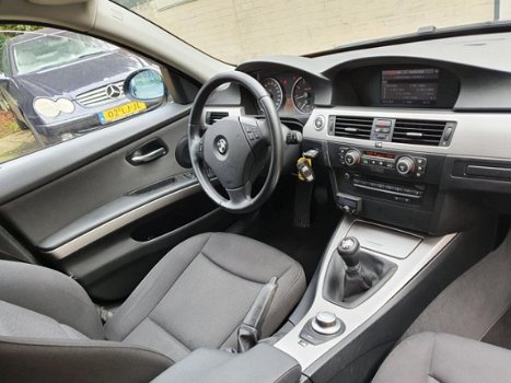 BMW 3-serie Touring - 320i Business Line m - 1