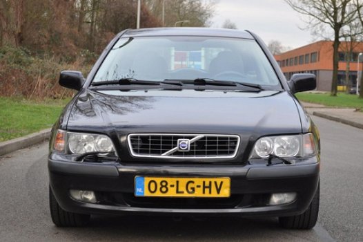 Volvo V40 - 2.0 Europa AIRCO/CRUISE/STOELVERWARMING NETTE AUTO - 1