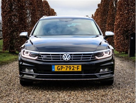 Volkswagen Passat Variant - 1.6 TDI R-Line Leer A-Camera Virtual Cocpit Pano/dak Adap.Cruise Nieuwst - 1