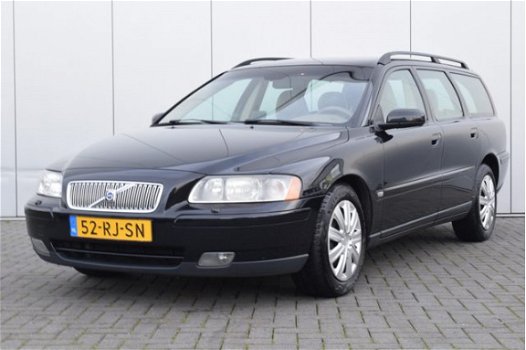 Volvo V70 - 2.4D Edition I AUTOMAAT - 1