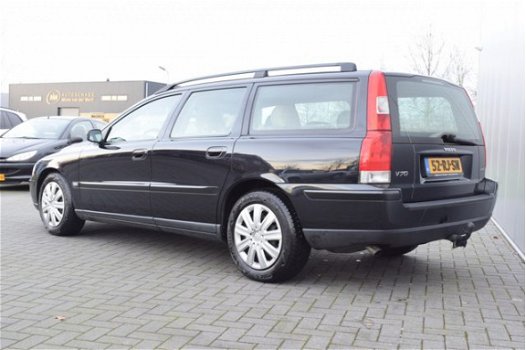 Volvo V70 - 2.4D Edition I AUTOMAAT - 1