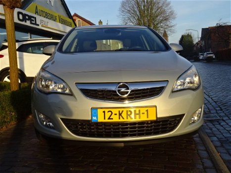 Opel Astra - 1.6 115PK Edition + Airco/ 17 / NL auto - 1