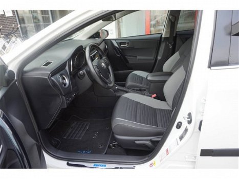 Toyota Auris - 1.8 Full Hybride Dynamic HB Navigatie - 1