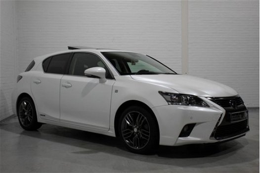 Lexus CT 200h - Hybrid 25th Edition, Two-tone Leder, Navi, Climate, 1e eig, Schuif-/kanteldak, NAP, - 1