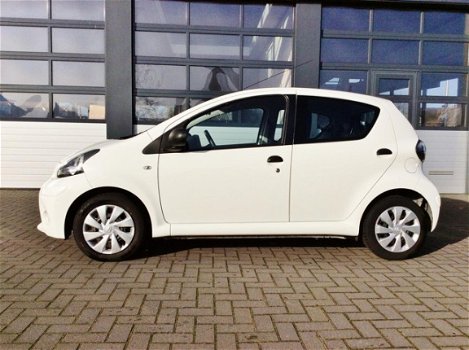 Toyota Aygo - 1.0 12V VVT-I Now 5DRS - 1