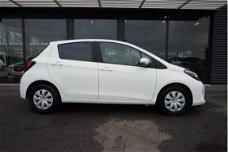 Toyota Yaris - 1.0 VVT-i Aspiration Airco / Camera