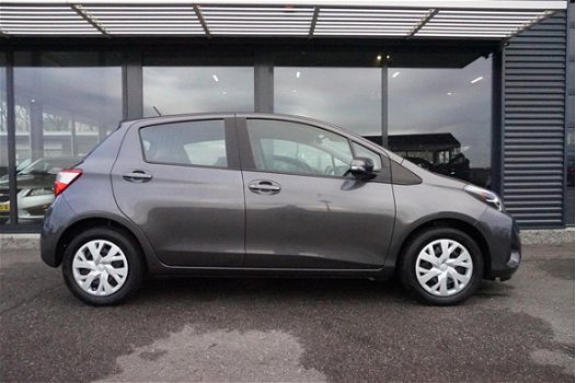 Toyota Yaris - 1.0 VVT-i Aspiration Navi / Clima / Cruise - 1