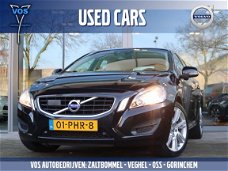 Volvo V60 - 2.0T Momentum | Stoelverwarming | Adaptive Cruise Control | ECC | Trekhaak