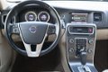 Volvo V60 - 2.0T Momentum | Stoelverwarming | Adaptive Cruise Control | ECC | Trekhaak - 1 - Thumbnail