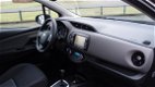 Toyota Yaris - 1.5 HYBRID 5-DRS DYNAMIC NAVI DAB LMV - 1 - Thumbnail