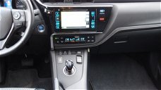 Toyota Auris - 1.8 HYBRID EXECUTIVE NAVI NL-AUTO