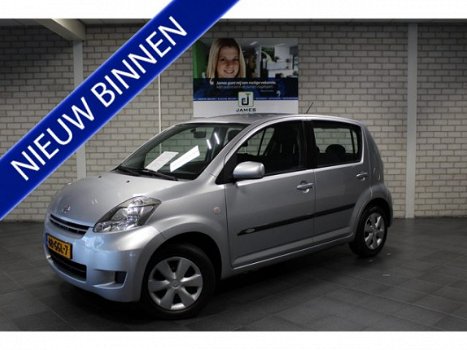 Daihatsu Sirion 2 - 1.3-16V Prestige, dealeronderhouden, rijklaarprijs - 1