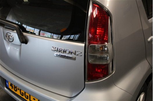 Daihatsu Sirion 2 - 1.3-16V Prestige, dealeronderhouden, rijklaarprijs - 1