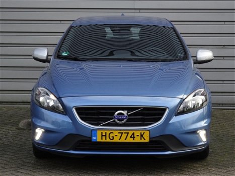 Volvo V40 - T2 122PK R-Design | Navigatie | Telefoon - 1