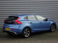 Volvo V40 - T2 122PK R-Design | Navigatie | Telefoon