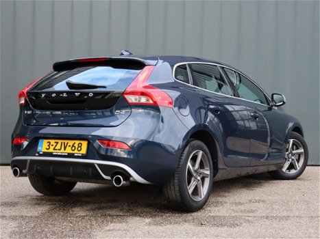 Volvo V40 - D4 R-Design Business - 1