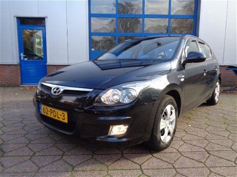 Hyundai i30 - 1.6i Dynamic Business slechts 62.000 km - 1