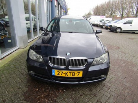 BMW 3-serie Touring - 325i Dynamic Executive - 1