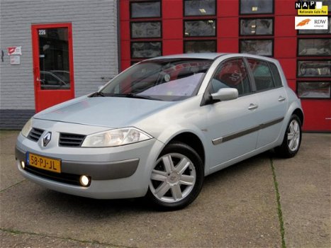 Renault Mégane - 1.6-16V Expression Luxe //5 Deurs , Airco, Nwe Apk// - 1