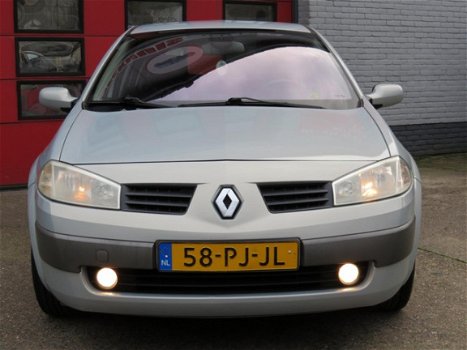 Renault Mégane - 1.6-16V Expression Luxe //5 Deurs , Airco, Nwe Apk// - 1