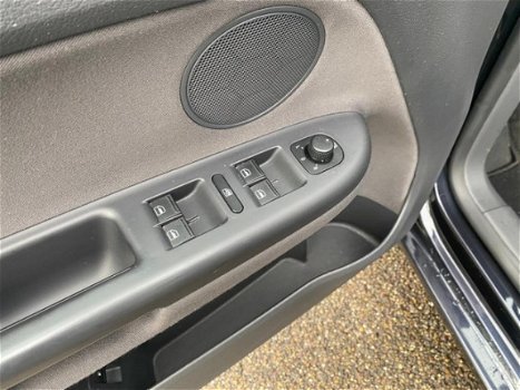 Volkswagen Golf Plus - 1.6 Optive 4 / Airco / hoge instap / trekhaak / nette auto - 1