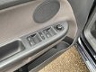 Volkswagen Golf Plus - 1.6 Optive 4 / Airco / hoge instap / trekhaak / nette auto - 1 - Thumbnail