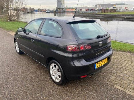 Seat Ibiza - 1.4-16V Sensation Airco / Centrale vergrendeling / Cruise control / - 1