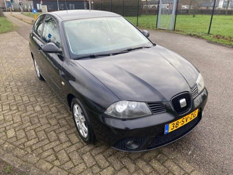 Seat Ibiza - 1.4-16V Sensation Airco / Centrale vergrendeling / Cruise control / - 1