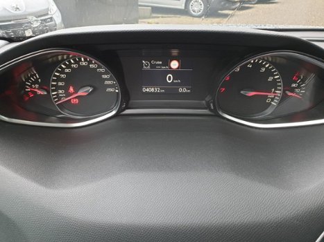 Peugeot 308 - 1.2 PureTech Allure 110PK - 1