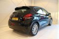 Peugeot 208 - 1.2 Puretech 82pk Allure | LAGE KM-STAND | NAVIGATIE | CLIMATE CONTROL | BLUETOOTH | L - 1 - Thumbnail