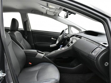 Toyota Prius - 1.8 Plug-in Executive Business Leder/Stoelverwarming - 1