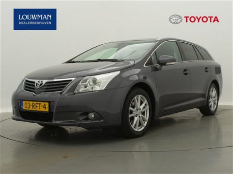 Toyota Avensis Wagon - 1.8 Business | Navigatie | Trekhaak | Parkeersensoren | - 1