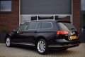 Volkswagen Passat Variant - 1.4 TSI 150pk Highline Navi/PDC/Leer/Trekhaak - 1 - Thumbnail